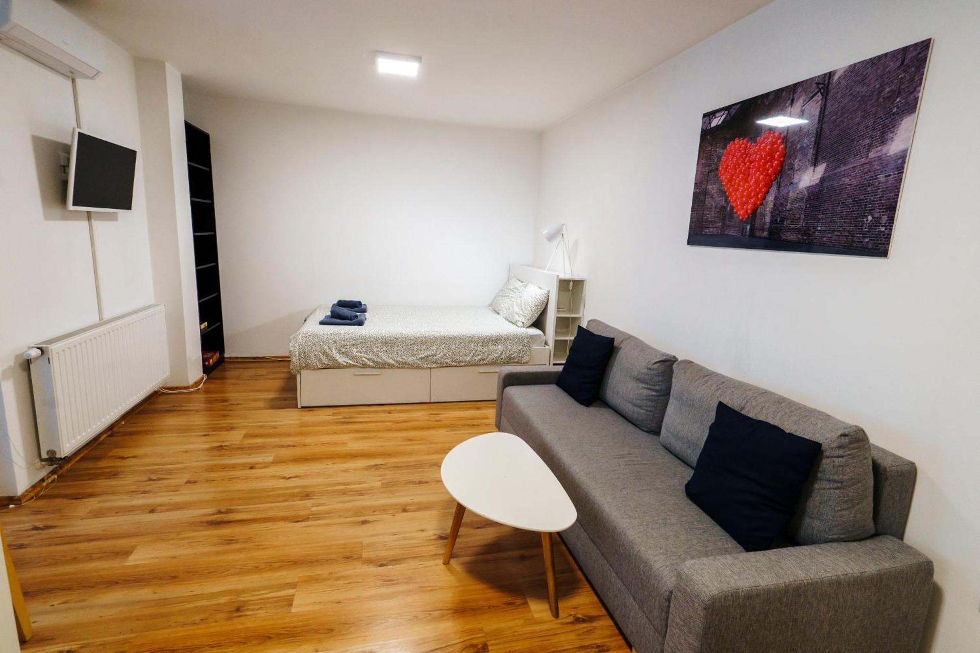 Central Studio Boulevard — Photos 1